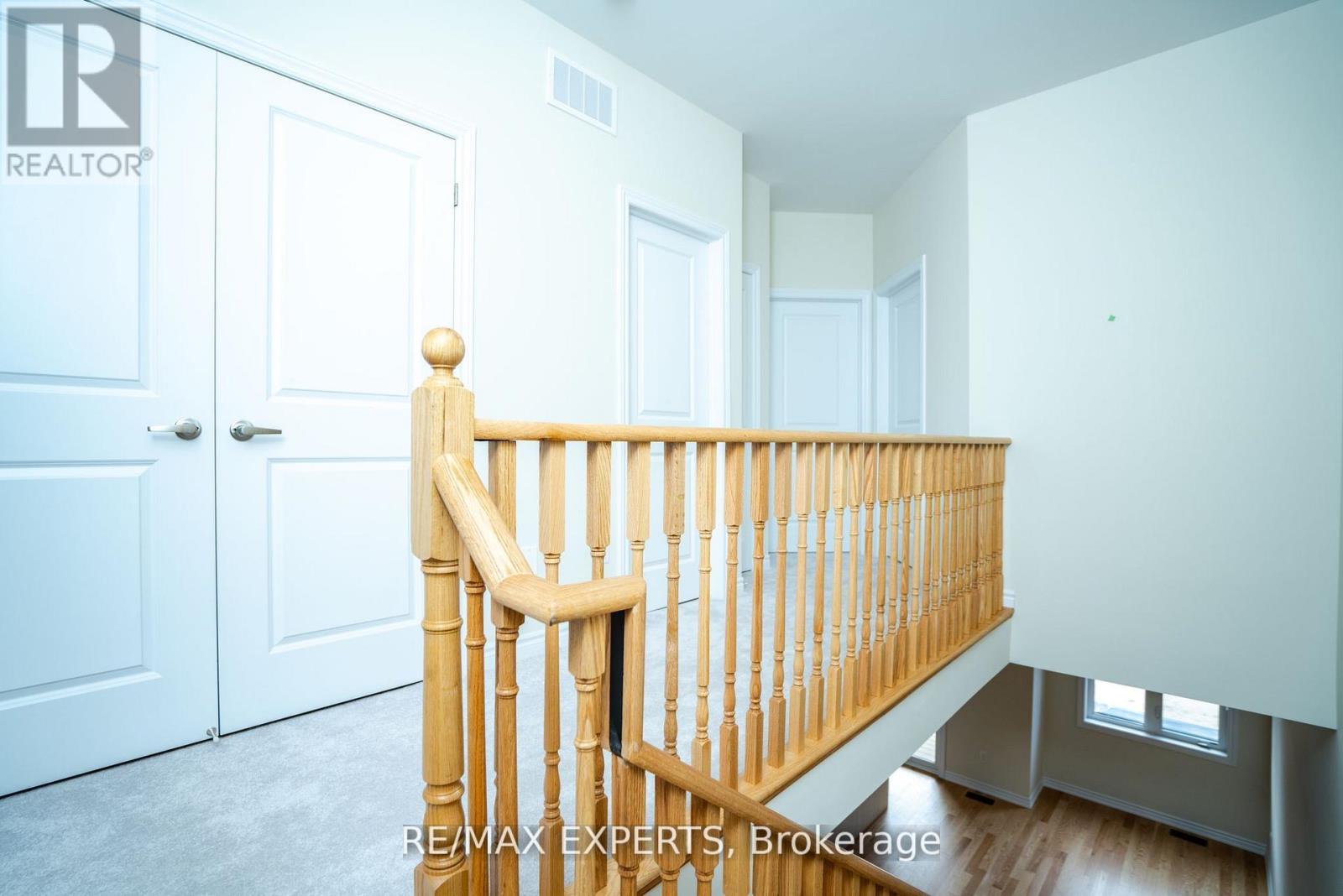 1455 National Common Crescent, Burlington, Ontario  L7P 0V7 - Photo 7 - W12635388