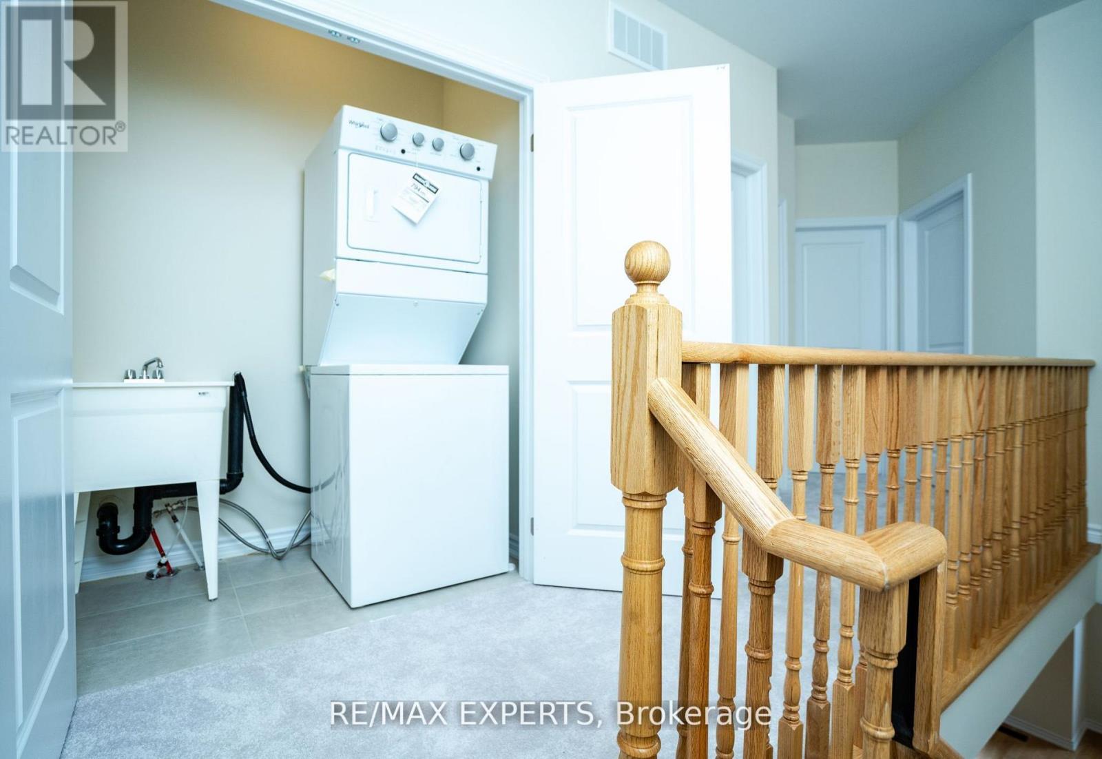 1455 National Common Crescent, Burlington, Ontario  L7P 0V7 - Photo 8 - W12635388