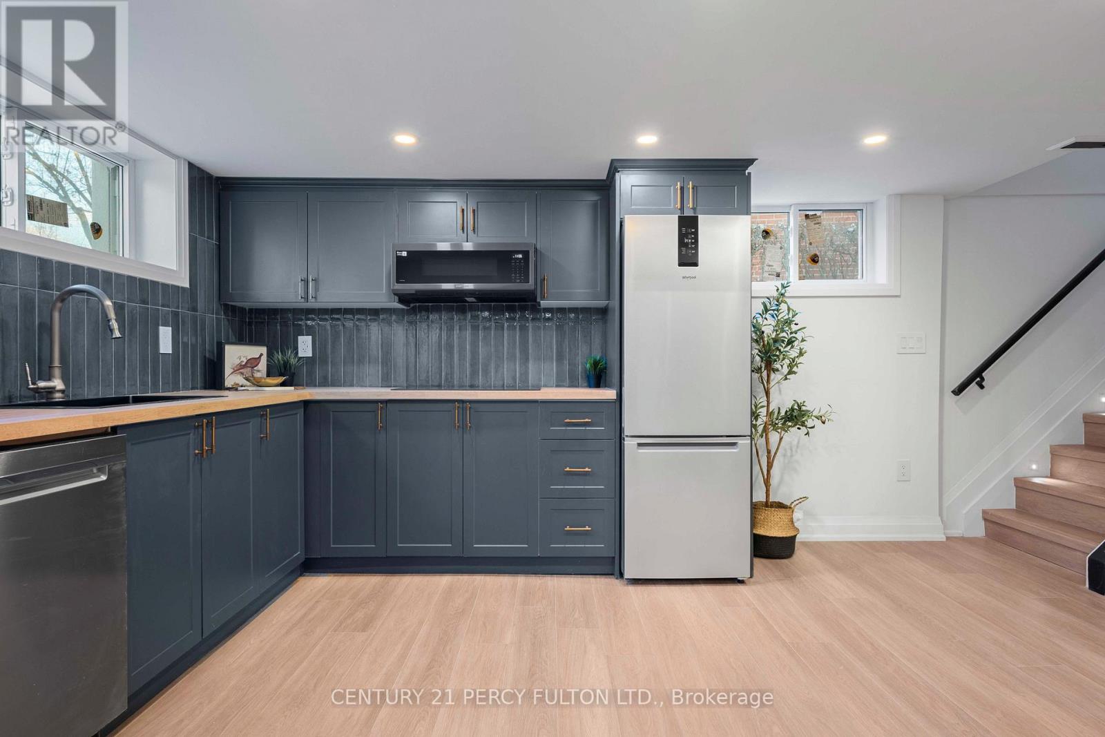 3 Learmont Drive, Toronto, Ontario  M9R 2E3 - Photo 35 - W12635418