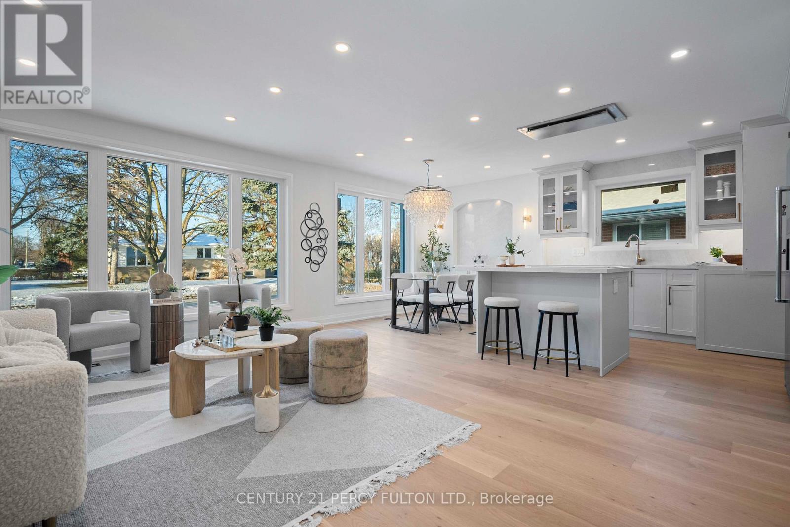 3 Learmont Drive, Toronto, Ontario  M9R 2E3 - Photo 6 - W12635418