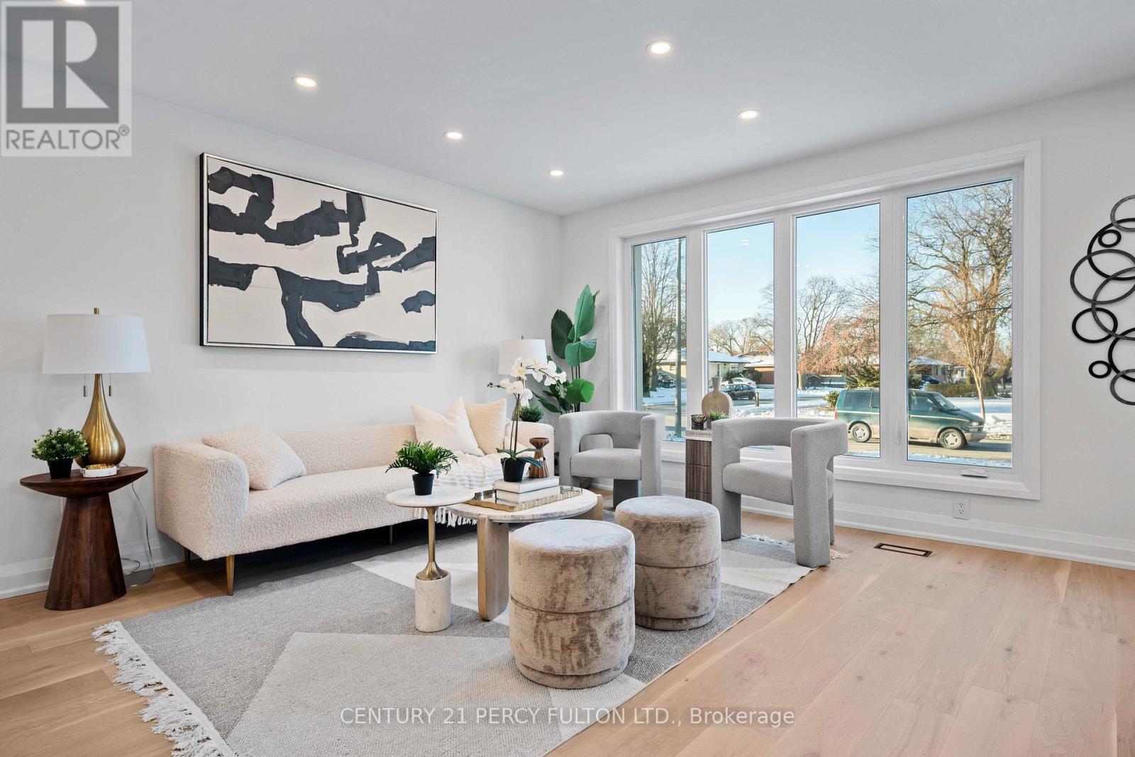 3 Learmont Drive, Toronto, Ontario  M9R 2E3 - Photo 9 - W12635418