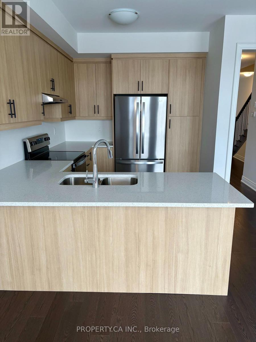 132 Falby Road, Brampton, Ontario  L6P 4L9 - Photo 2 - W12635422