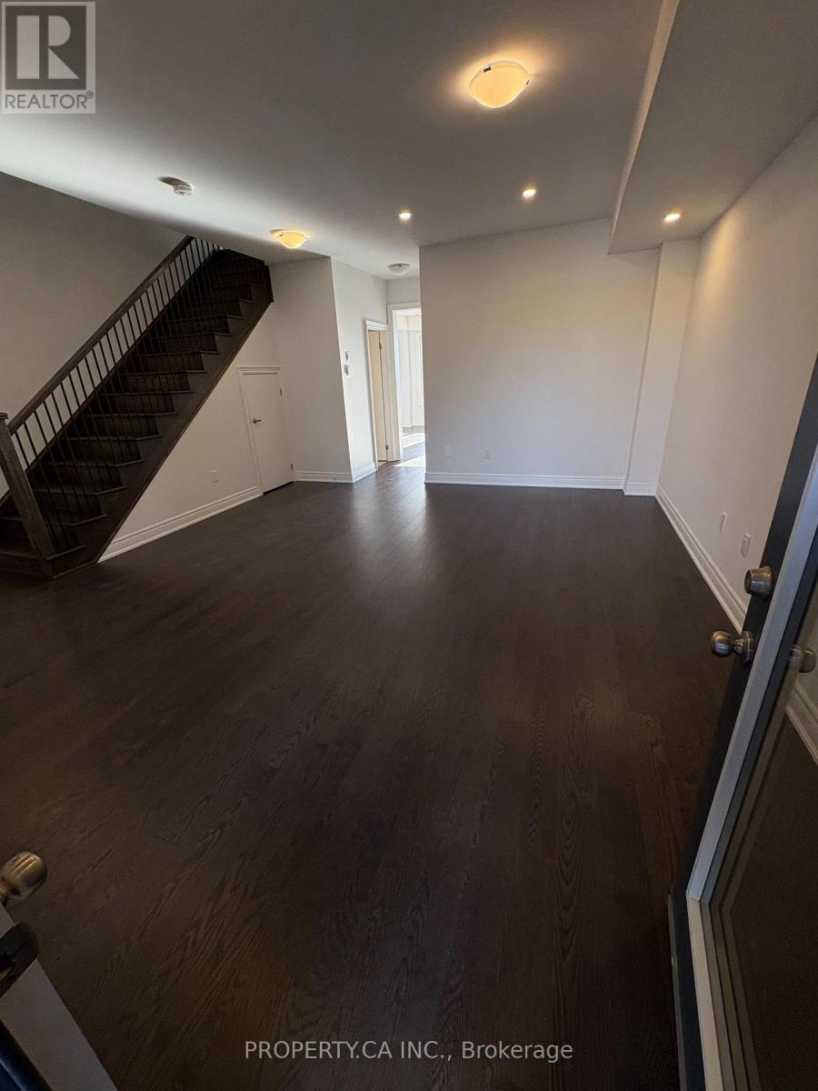 132 Falby Road, Brampton, Ontario  L6P 4L9 - Photo 6 - W12635422