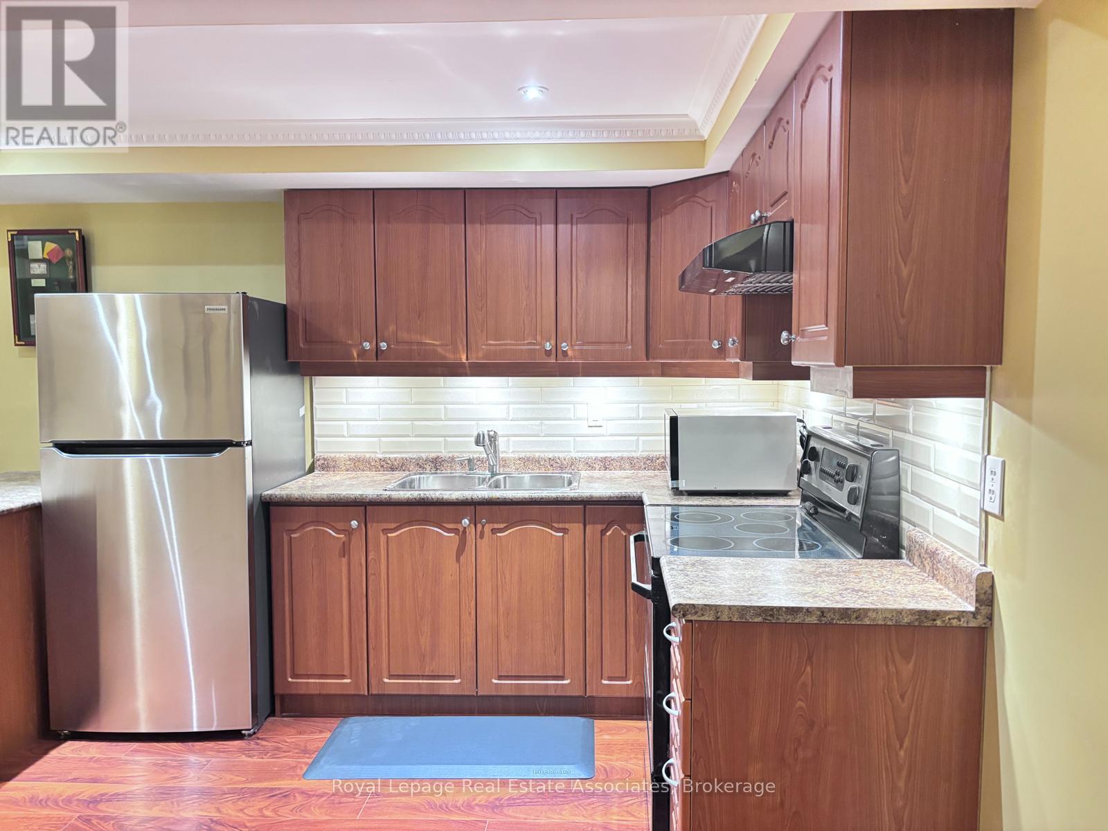 Bsmt - 79 Princess Valley Crescent, Brampton, Ontario  L6P 2B9 - Photo 8 - W12635430