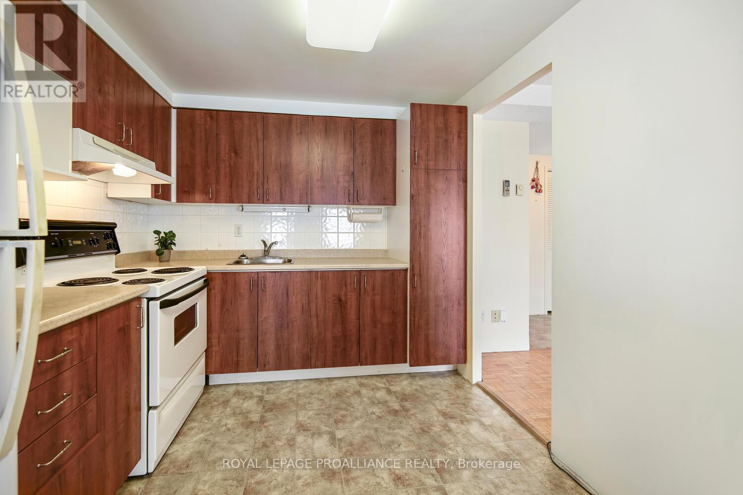 508 - 109 King Street E, Brockville, Ontario  K6V 1B8 - Photo 20 - X12635432