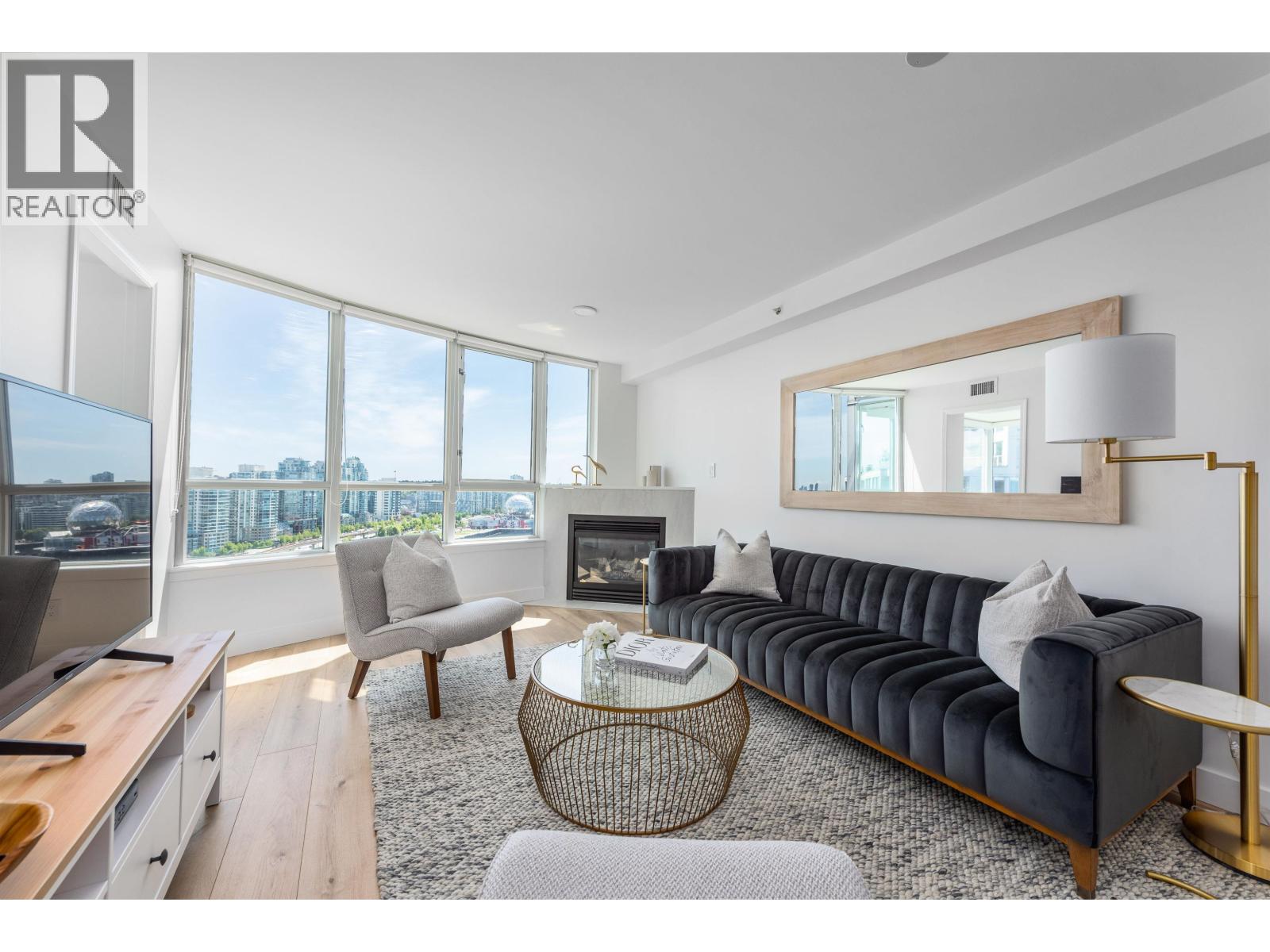 2208 63 KEEFER PLACE, Vancouver, British Columbia