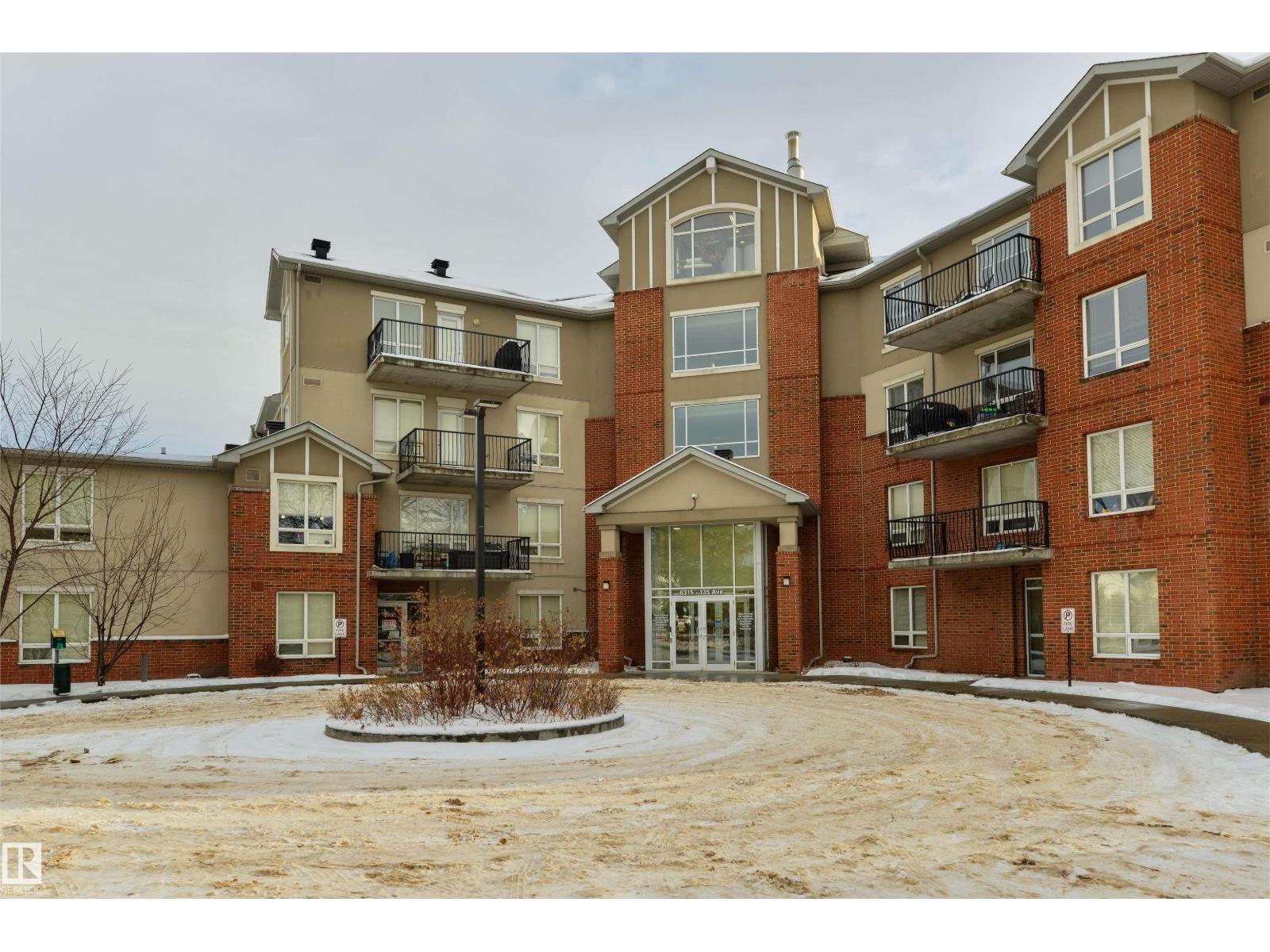 #307 6315 135 Av Nw, Edmonton, Alberta T5A 5J7 - Photo 2 - E4468071