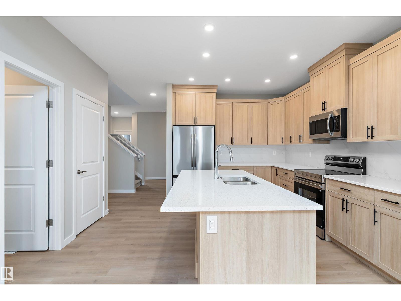 6320 KING WD SW, Edmonton, Alberta