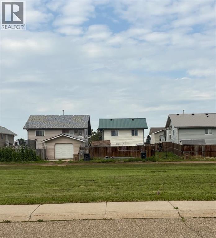 83 Upland Manor W, Brooks, Alberta T1R 1C5 - Photo 1 - A2242376