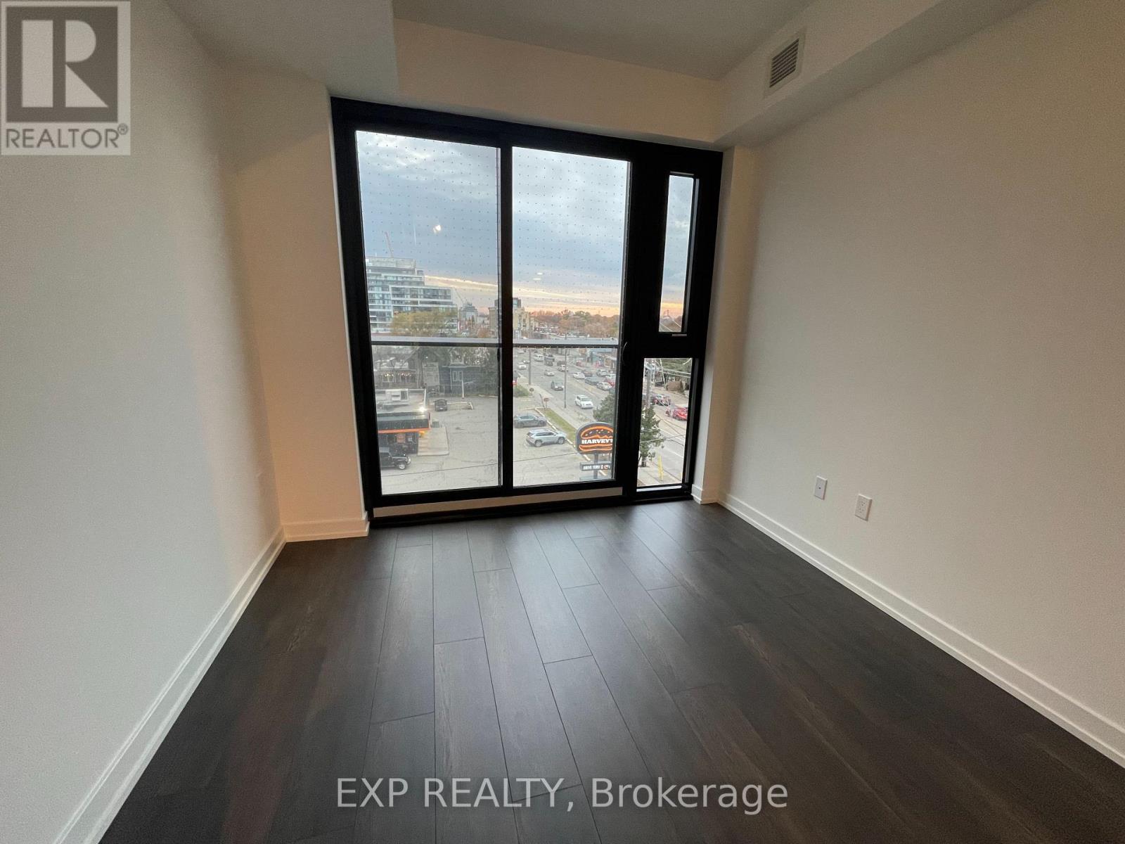 521 - 799 The Queensway, Toronto, Ontario  M8Z 0H3 - Photo 8 - W12635436