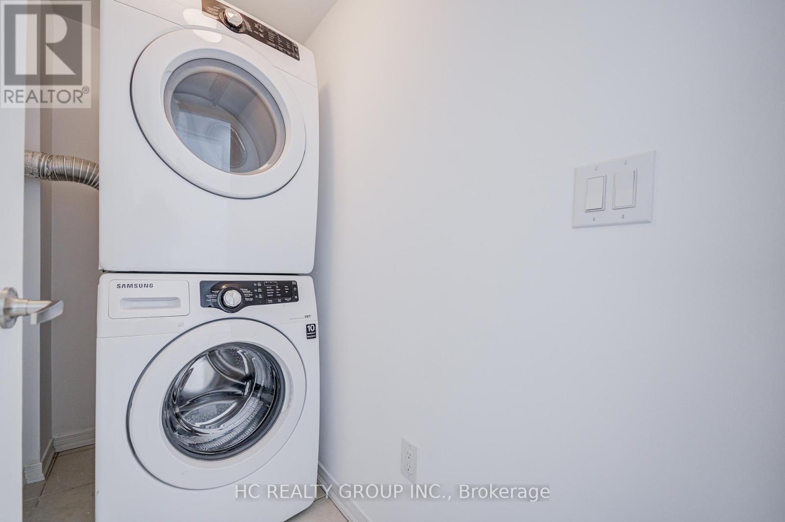 5259 Major Mackenzie Drive E, Markham, Ontario L6C 0N3 - Photo 5 - N12632572