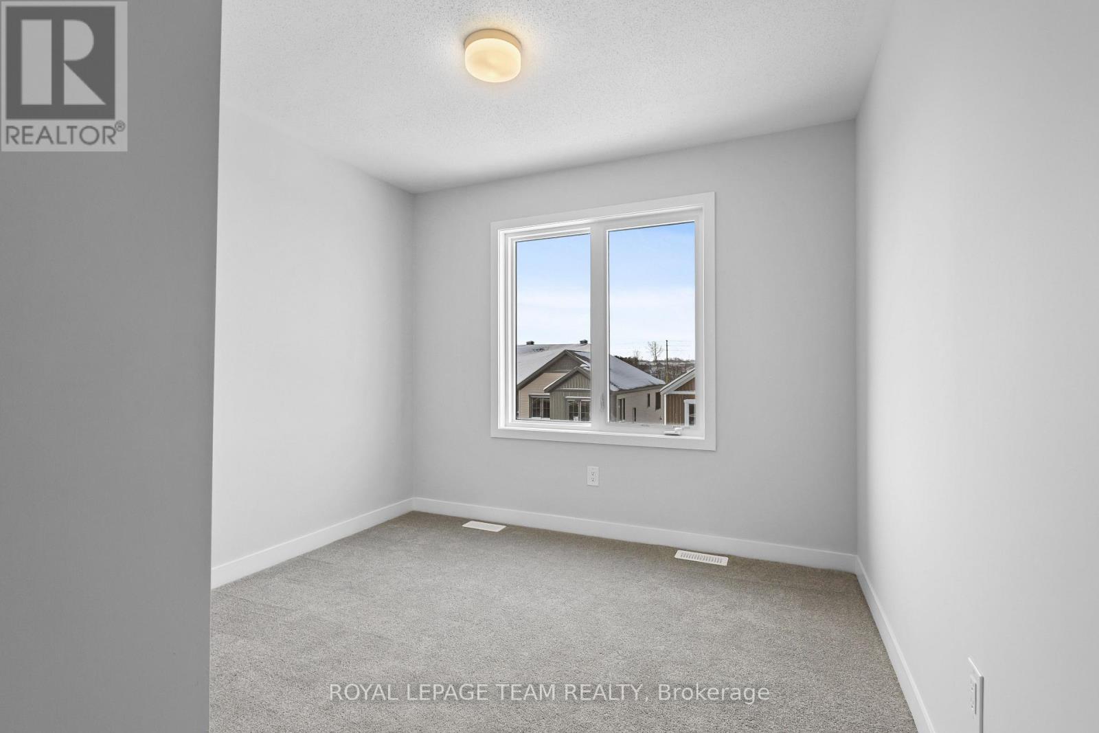 419 Mortar Terrace, Ottawa, Ontario  K2W 0N8 - Photo 15 - X12635470