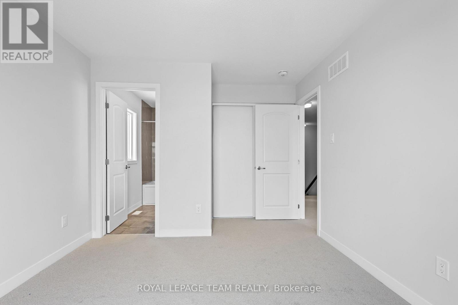 419 Mortar Terrace, Ottawa, Ontario  K2W 0N8 - Photo 18 - X12635470