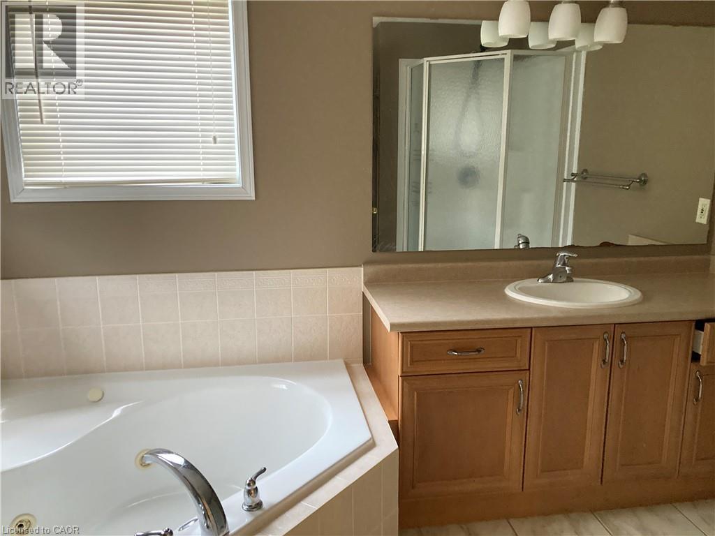 421 White Birch Avenue, Waterloo, Ontario  N2V 2T3 - Photo 27 - 40794086