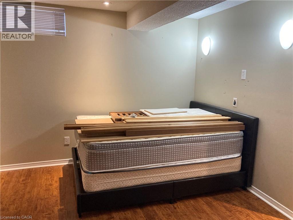 421 White Birch Avenue, Waterloo, Ontario  N2V 2T3 - Photo 32 - 40794086