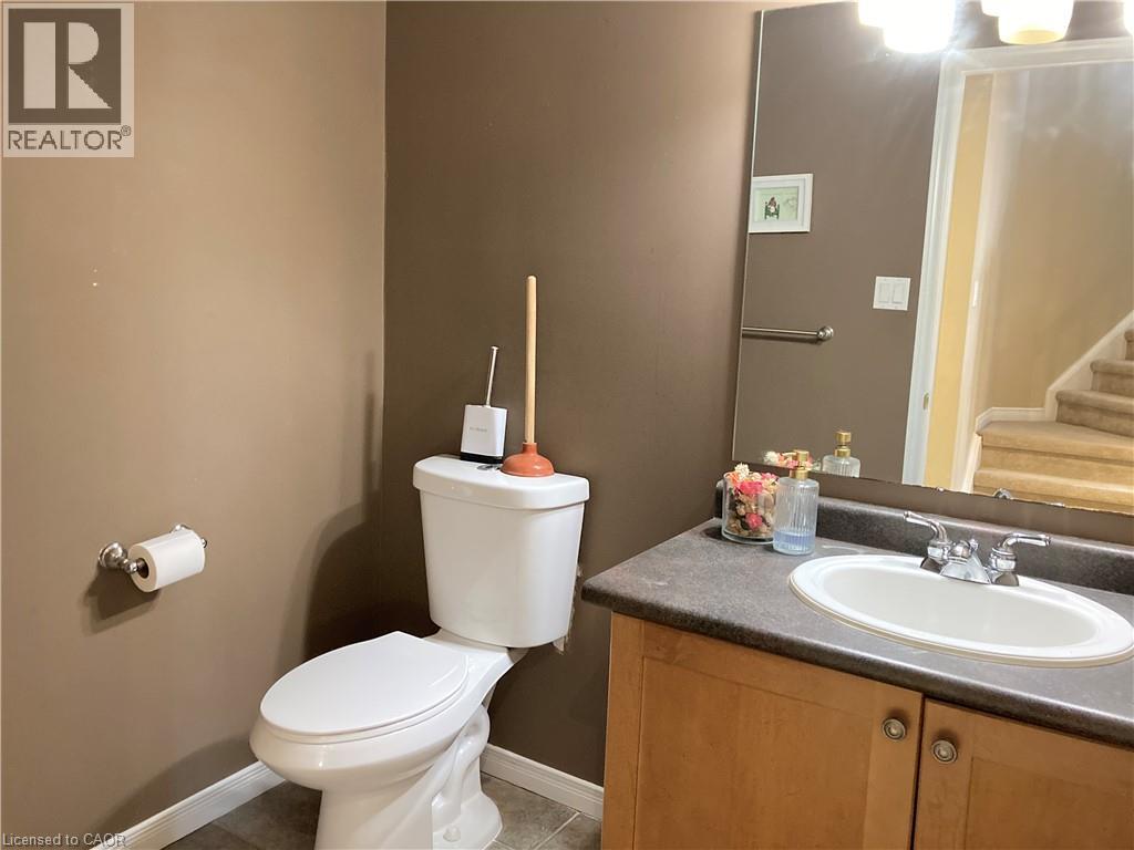 421 White Birch Avenue, Waterloo, Ontario  N2V 2T3 - Photo 9 - 40794086