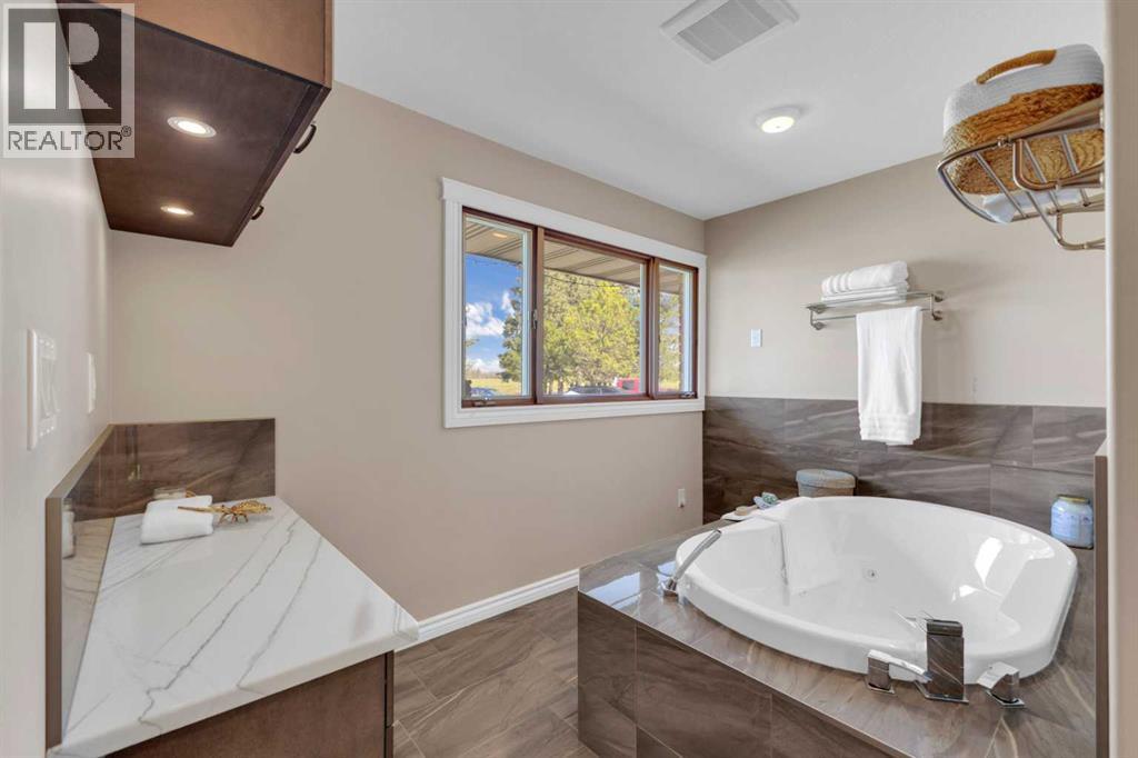 39070 Range Road 281, Rural Red Deer County, Alberta T0C 0J0 - Photo 20 - A2251895