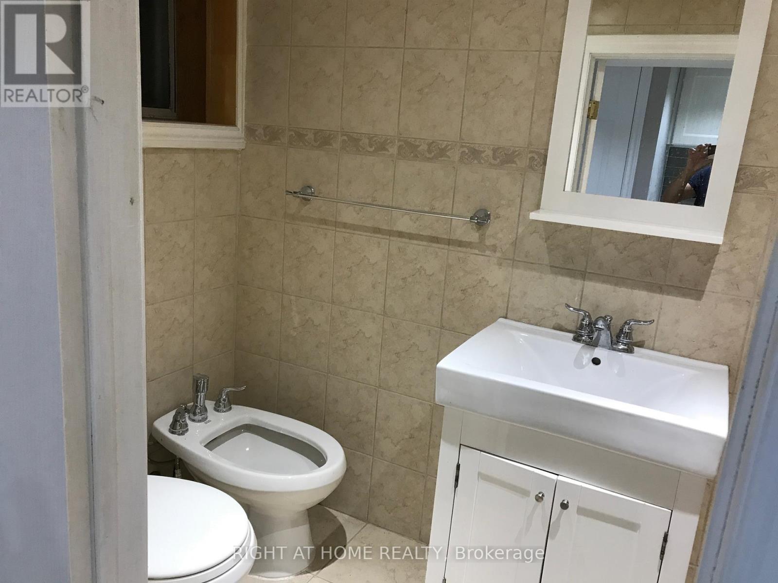 1082 College Street, Toronto (Dufferin Grove), Ontario  M6H 1B3 - Photo 7 - C12635464