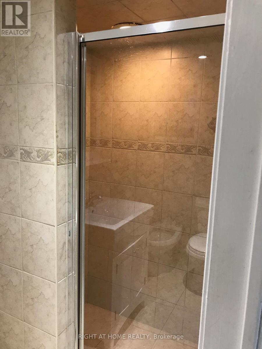 1082 College Street, Toronto (Dufferin Grove), Ontario  M6H 1B3 - Photo 8 - C12635464