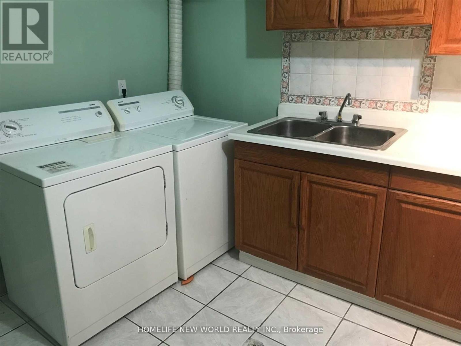 Basemt - 98 Nightstar Drive, Richmond Hill, Ontario  L4C 8H3 - Photo 2 - N12635466