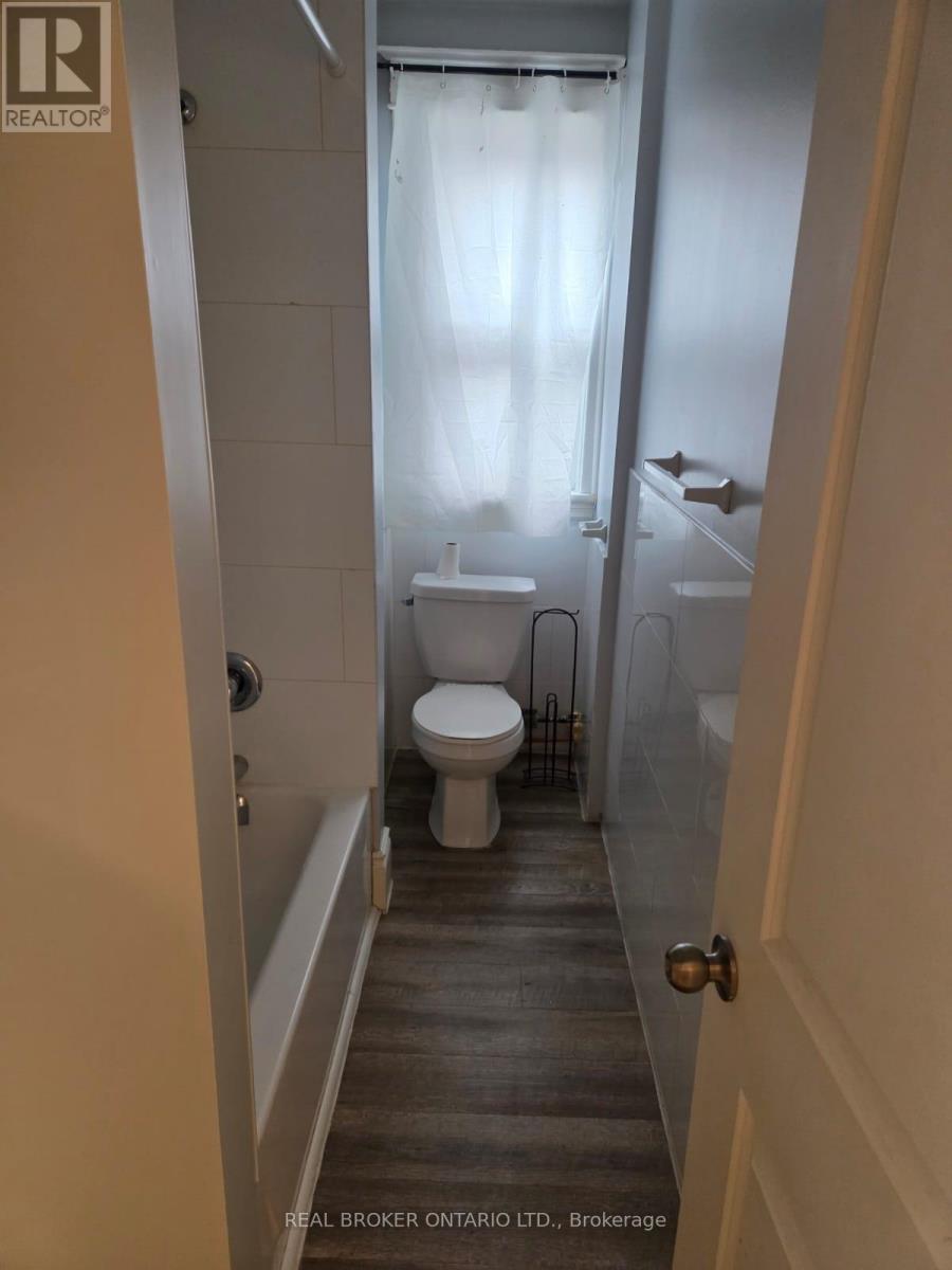 5 - 985 Main Street E, Hamilton, Ontario  L8M 1N3 - Photo 10 - X12635446