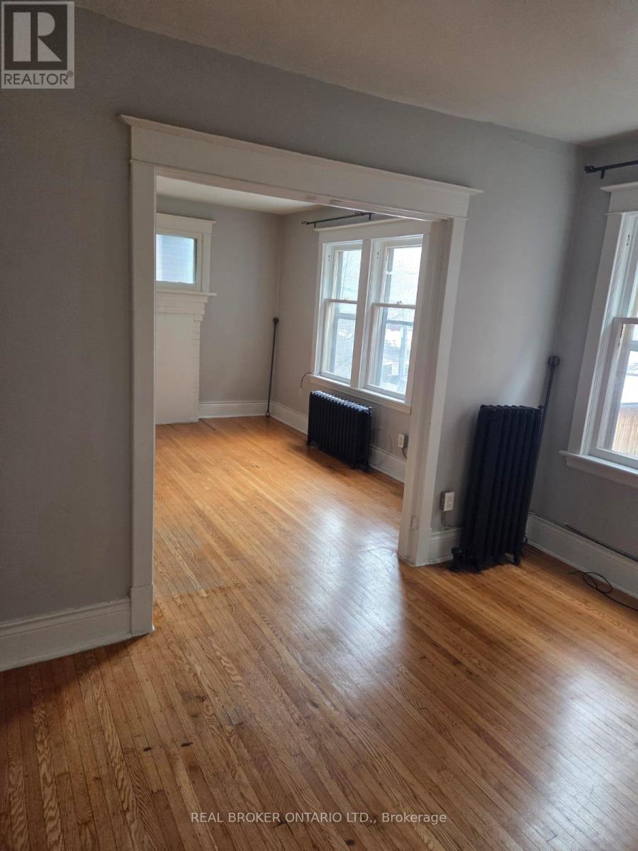 5 - 985 Main Street E, Hamilton, Ontario  L8M 1N3 - Photo 2 - X12635446