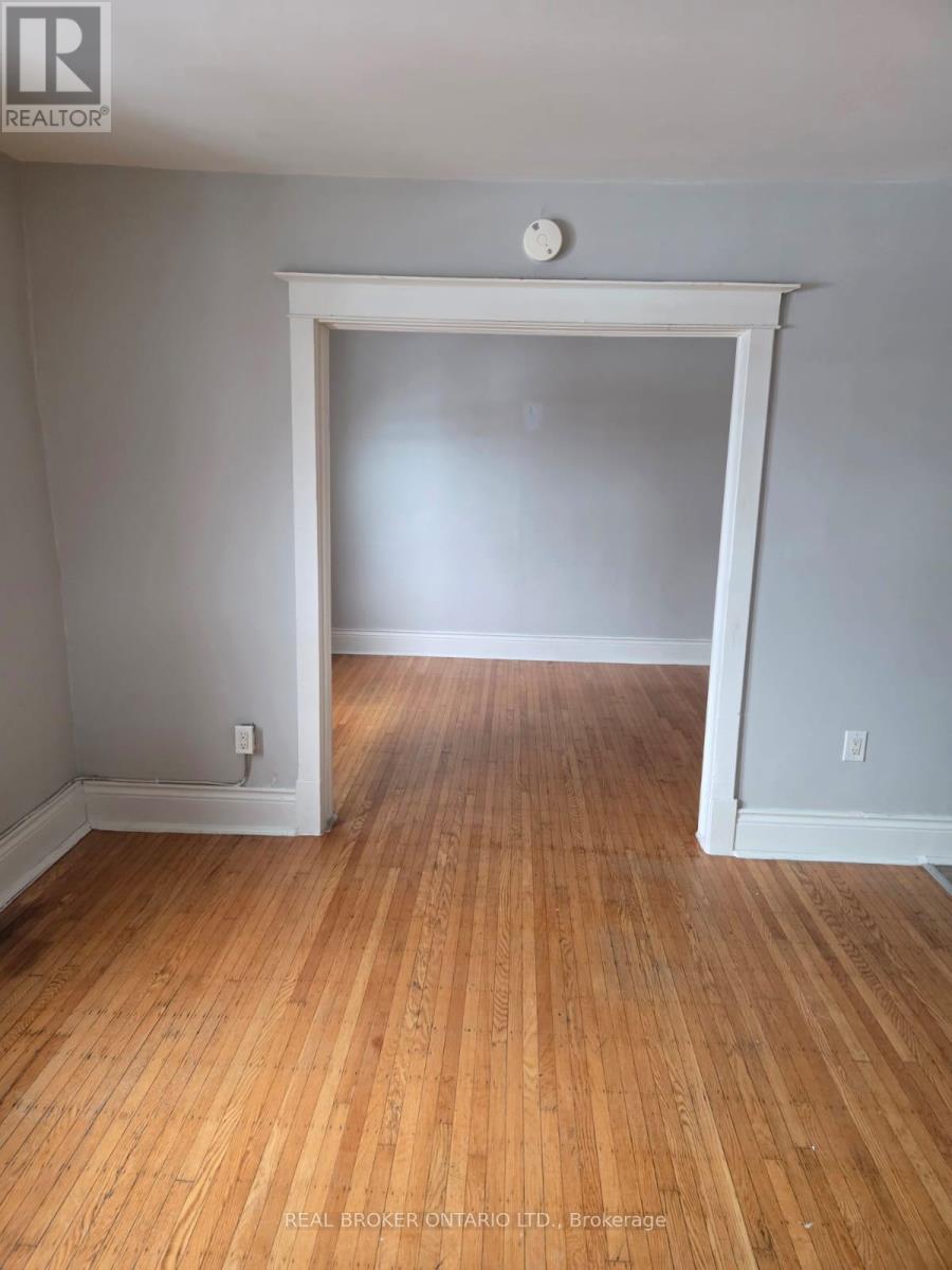 5 - 985 Main Street E, Hamilton, Ontario  L8M 1N3 - Photo 4 - X12635446