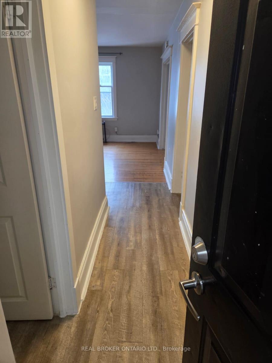 5 - 985 Main Street E, Hamilton, Ontario  L8M 1N3 - Photo 7 - X12635446