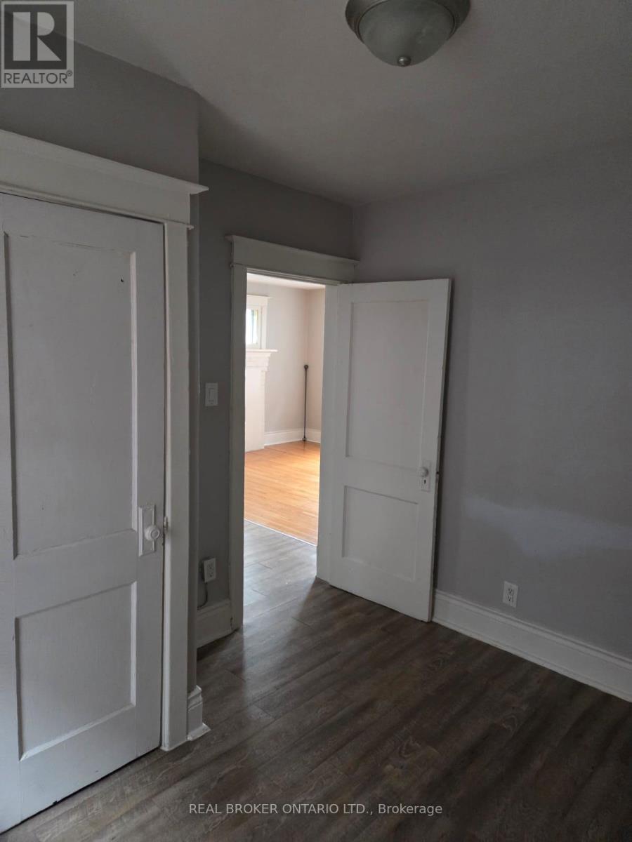 5 - 985 Main Street E, Hamilton, Ontario  L8M 1N3 - Photo 9 - X12635446