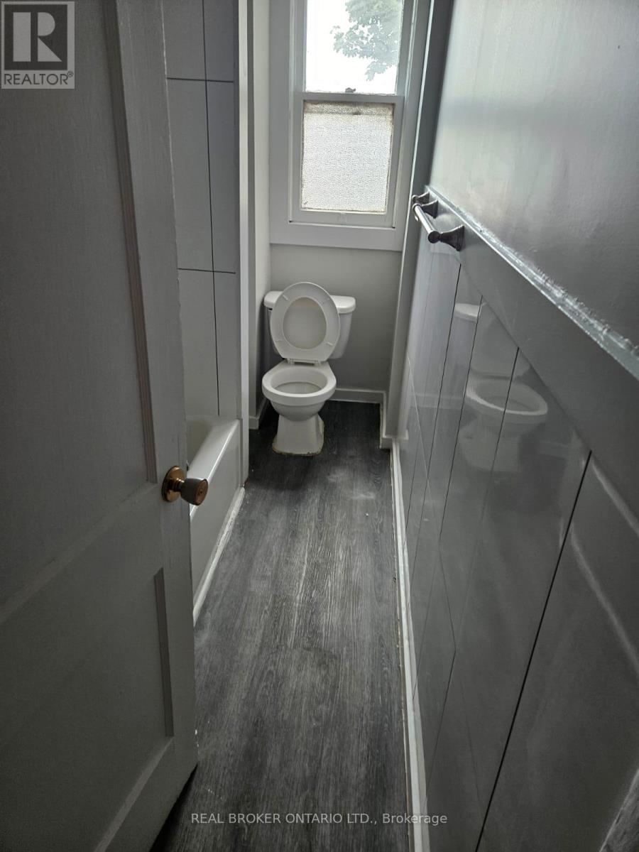 6 - 985 Main Street E, Hamilton, Ontario  L8M 1N3 - Photo 11 - X12635448