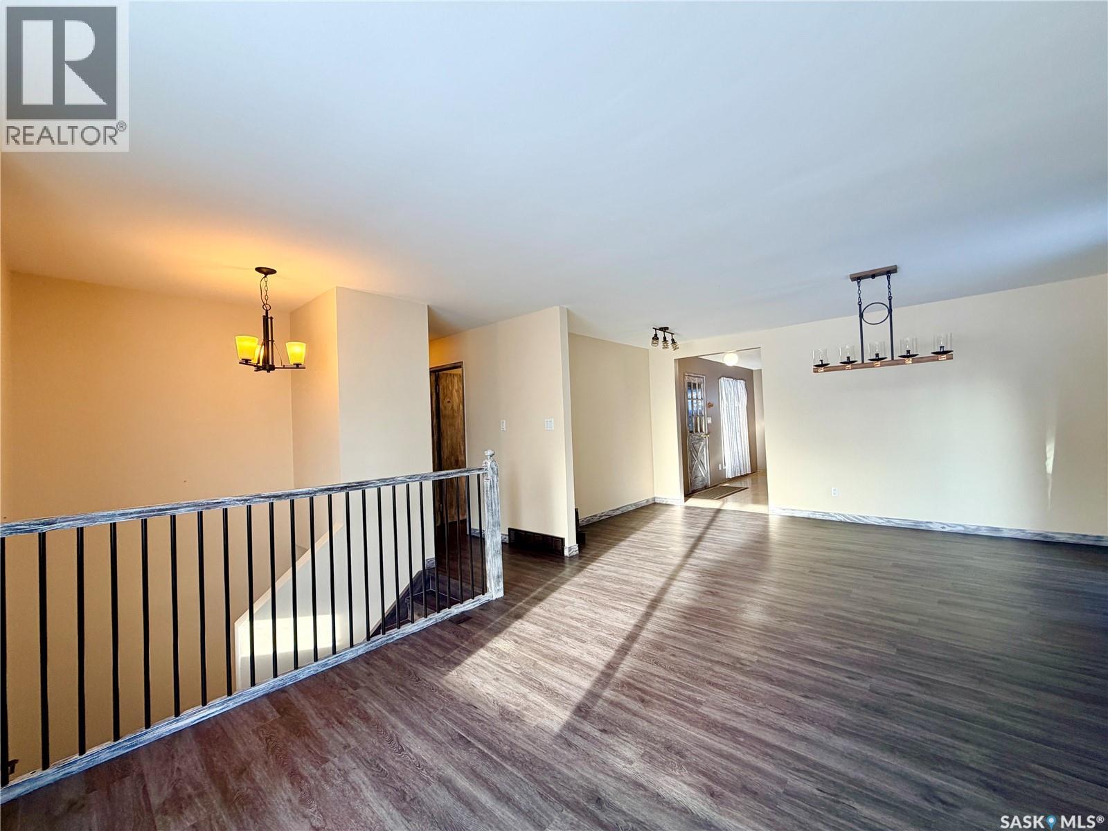 20 4th Avenue E, Neilburg, Saskatchewan  S0M 2C0 - Photo 6 - SK025441