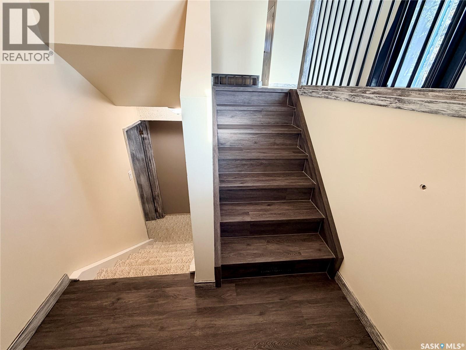 20 4th Avenue E, Neilburg, Saskatchewan  S0M 2C0 - Photo 2 - SK025441