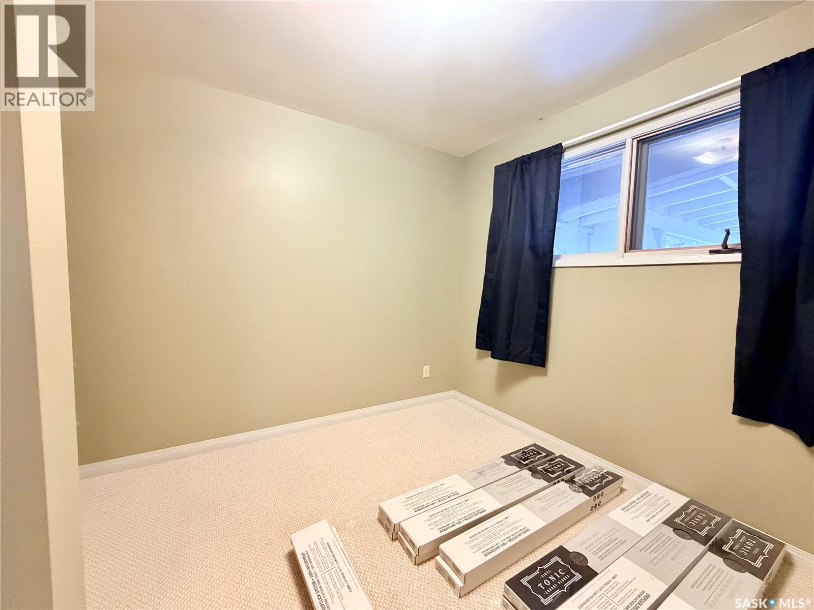 20 4th Avenue E, Neilburg, Saskatchewan  S0M 2C0 - Photo 15 - SK025441