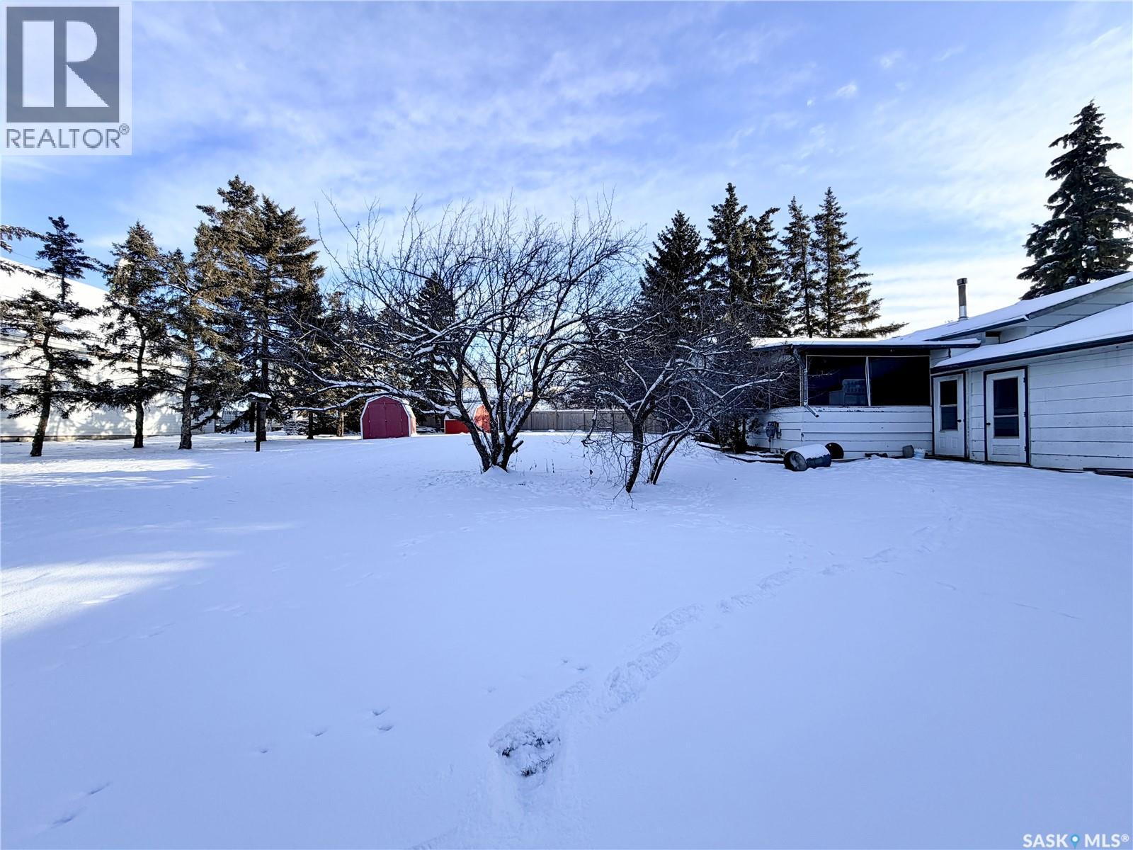 20 4th Avenue E, Neilburg, Saskatchewan  S0M 2C0 - Photo 35 - SK025441