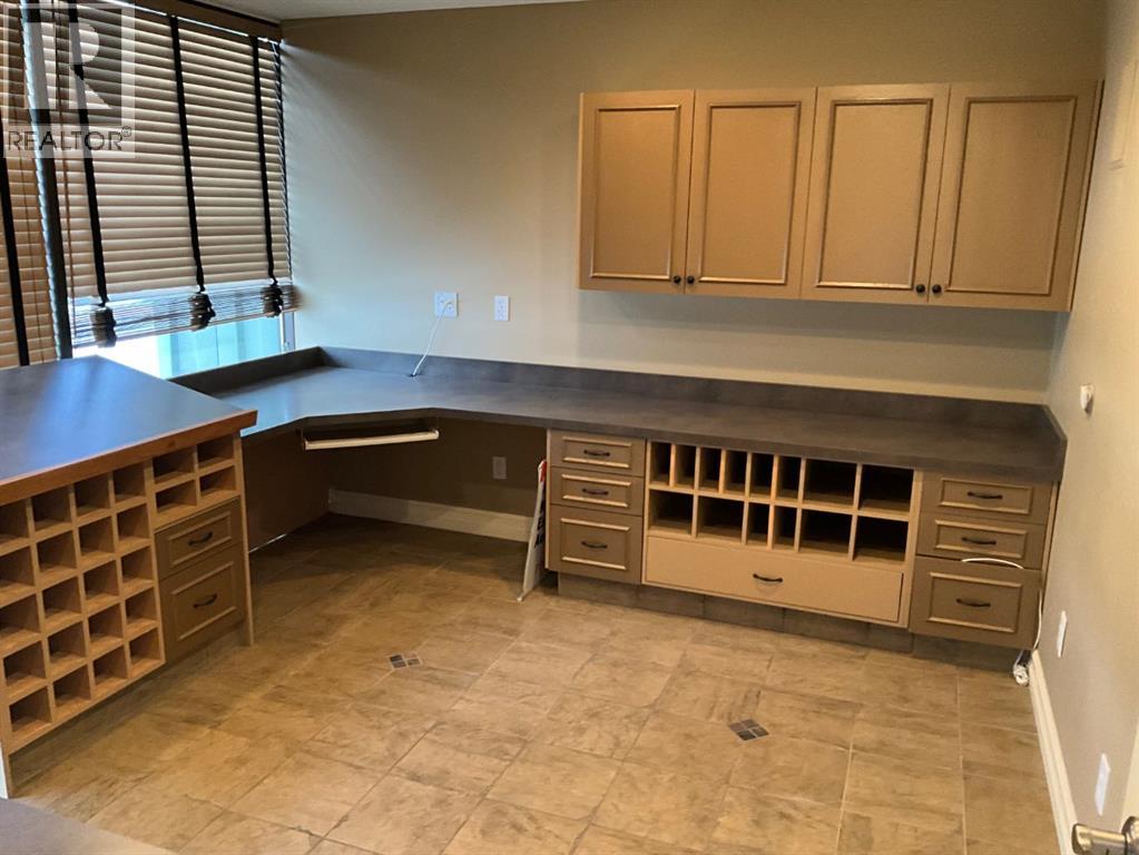 2, 7429 49 Avenue, Red Deer, Alberta  T4P 1M5 - Photo 4 - A2261320