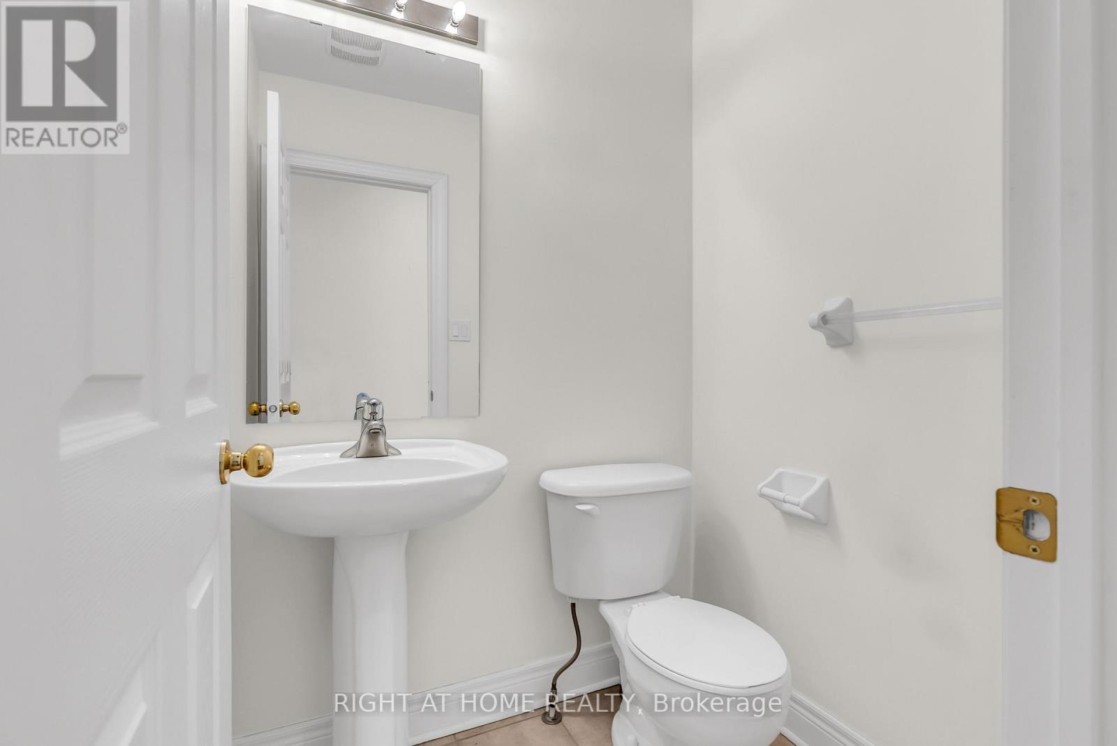 9 - 320 Ravineview Drive, Vaughan, Ontario  L6A 4H1 - Photo 19 - N12635476