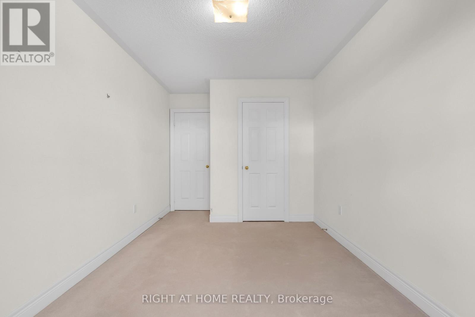 9 - 320 Ravineview Drive, Vaughan, Ontario  L6A 4H1 - Photo 31 - N12635476