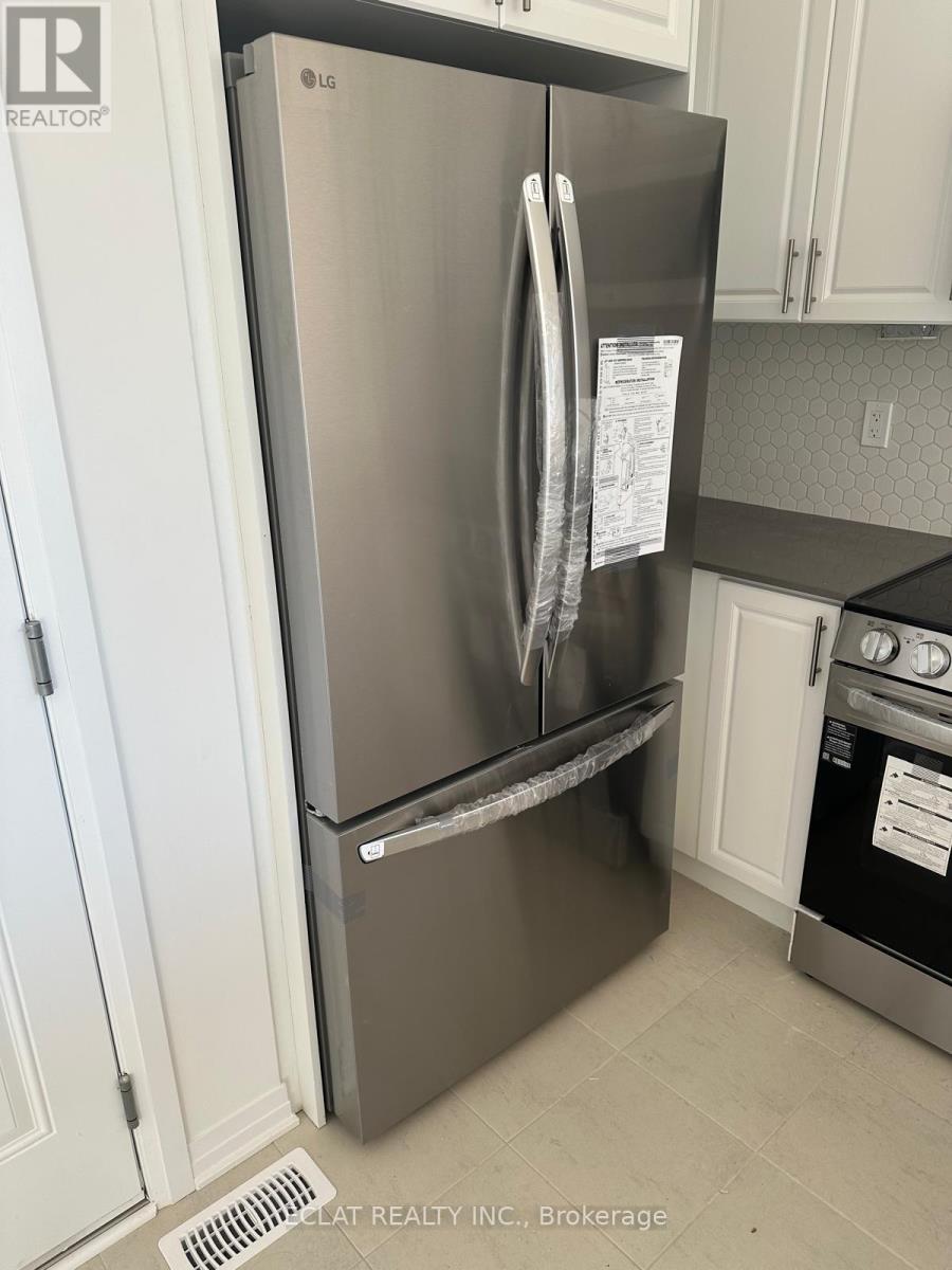 8 Poett Avenue, Stratford, Ontario  N5A 0M2 - Photo 3 - X12635474