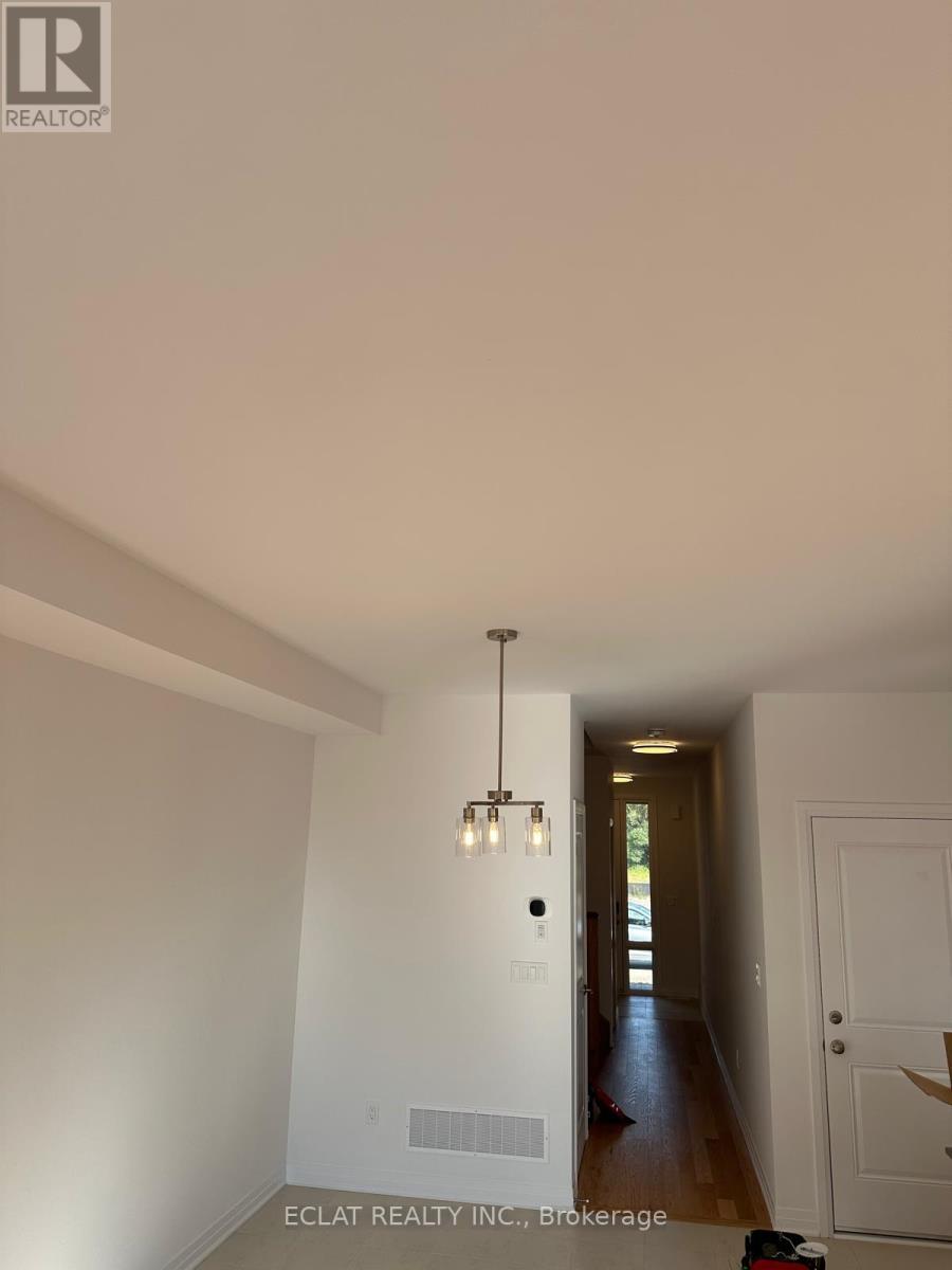 8 Poett Avenue, Stratford, Ontario  N5A 0M2 - Photo 8 - X12635474