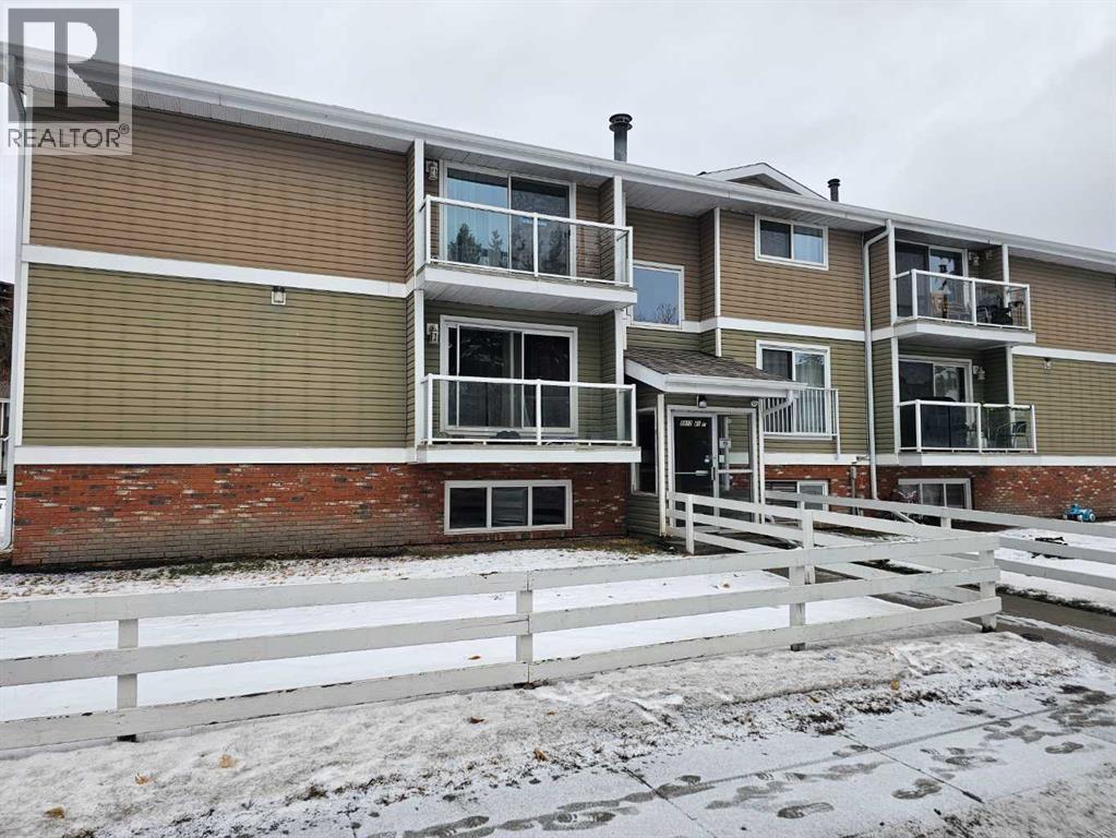 105, 5812 61 Street, Red Deer, Alberta