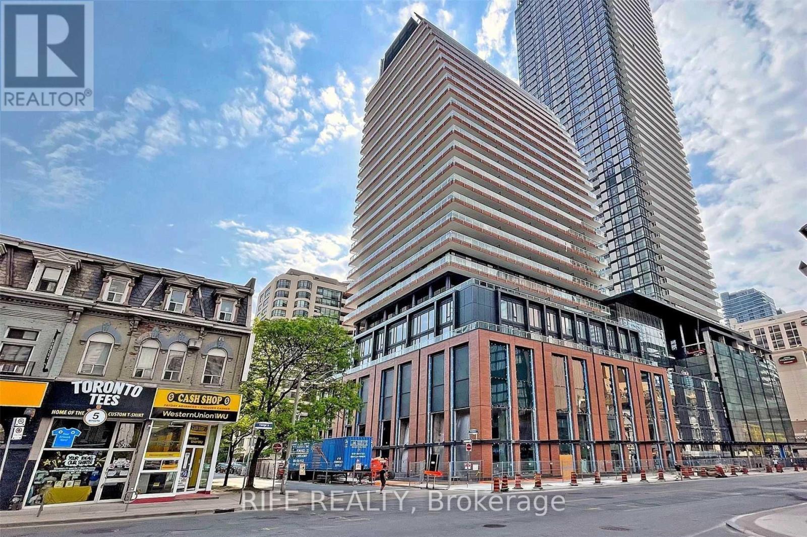 702 - 18 MAITLAND TERRACE, Toronto, Ontario