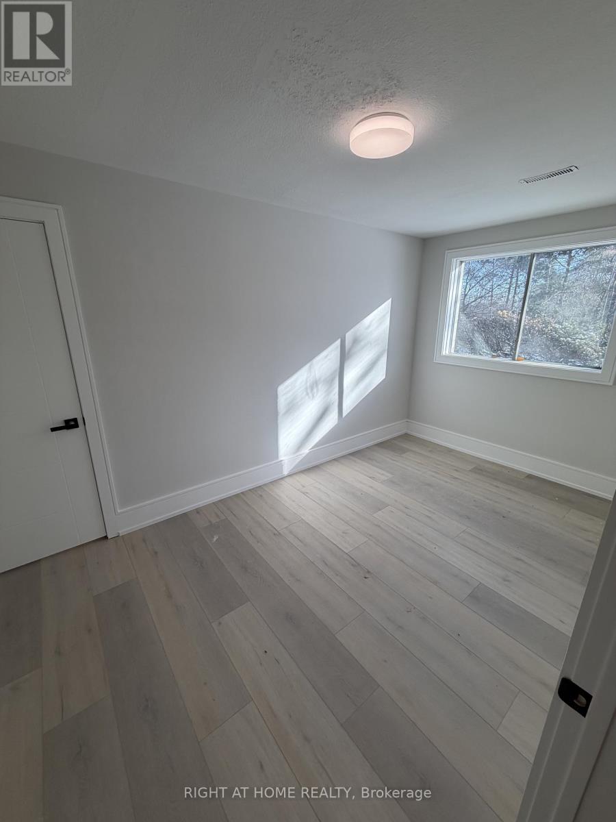 25 Mango Drive, Toronto, Ontario  M2K 2E9 - Photo 14 - C12635504