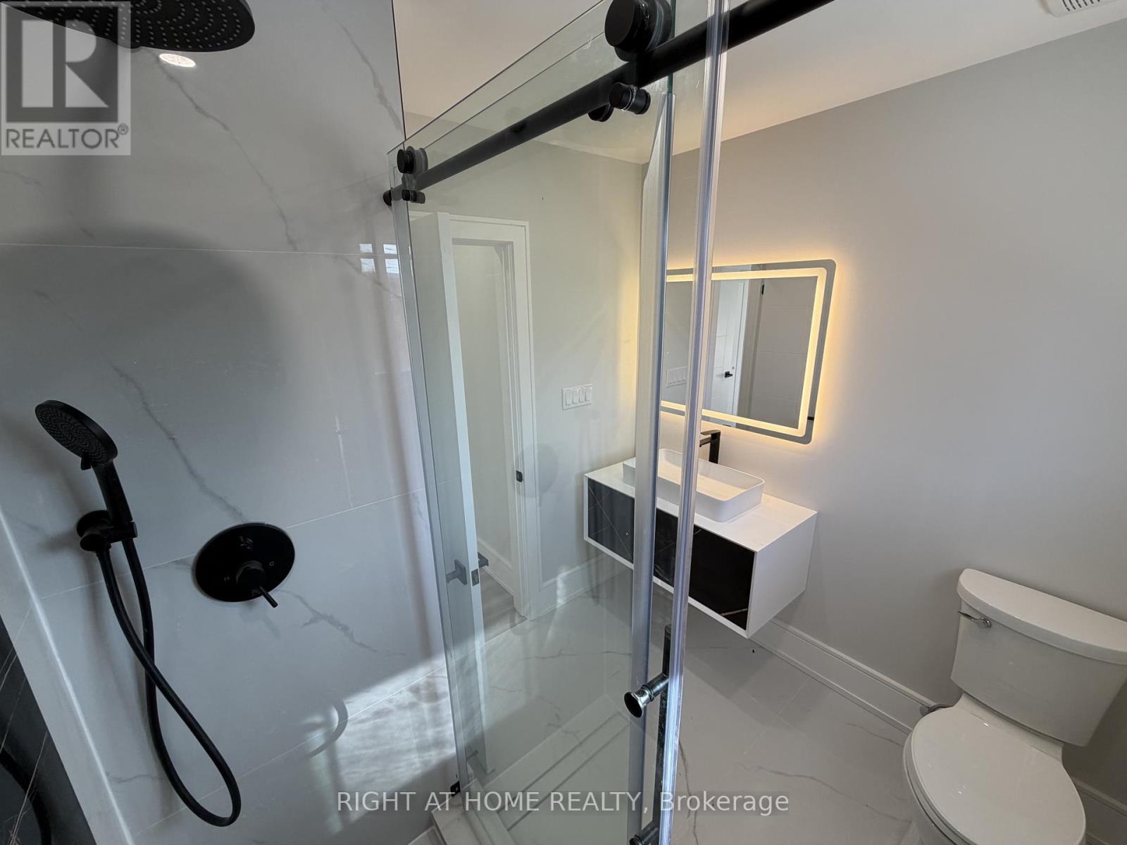 25 Mango Drive, Toronto, Ontario  M2K 2E9 - Photo 20 - C12635504