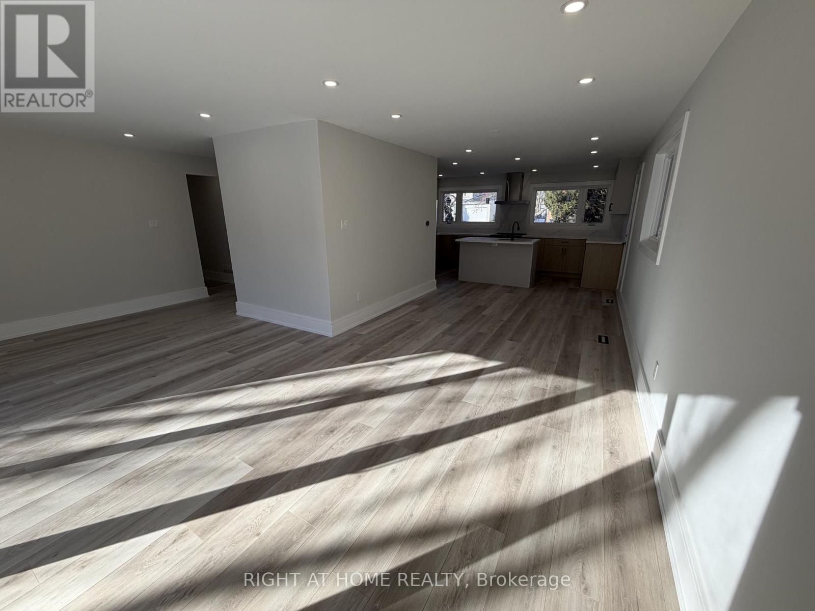 25 Mango Drive, Toronto, Ontario  M2K 2E9 - Photo 3 - C12635504