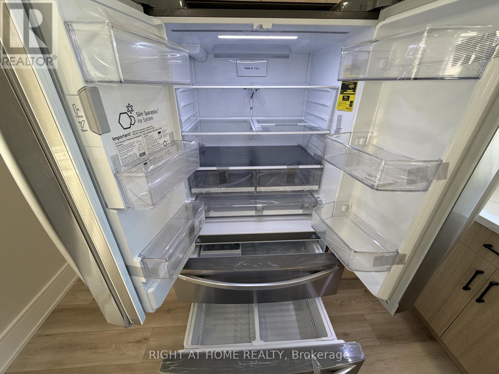 25 Mango Drive, Toronto, Ontario  M2K 2E9 - Photo 7 - C12635504