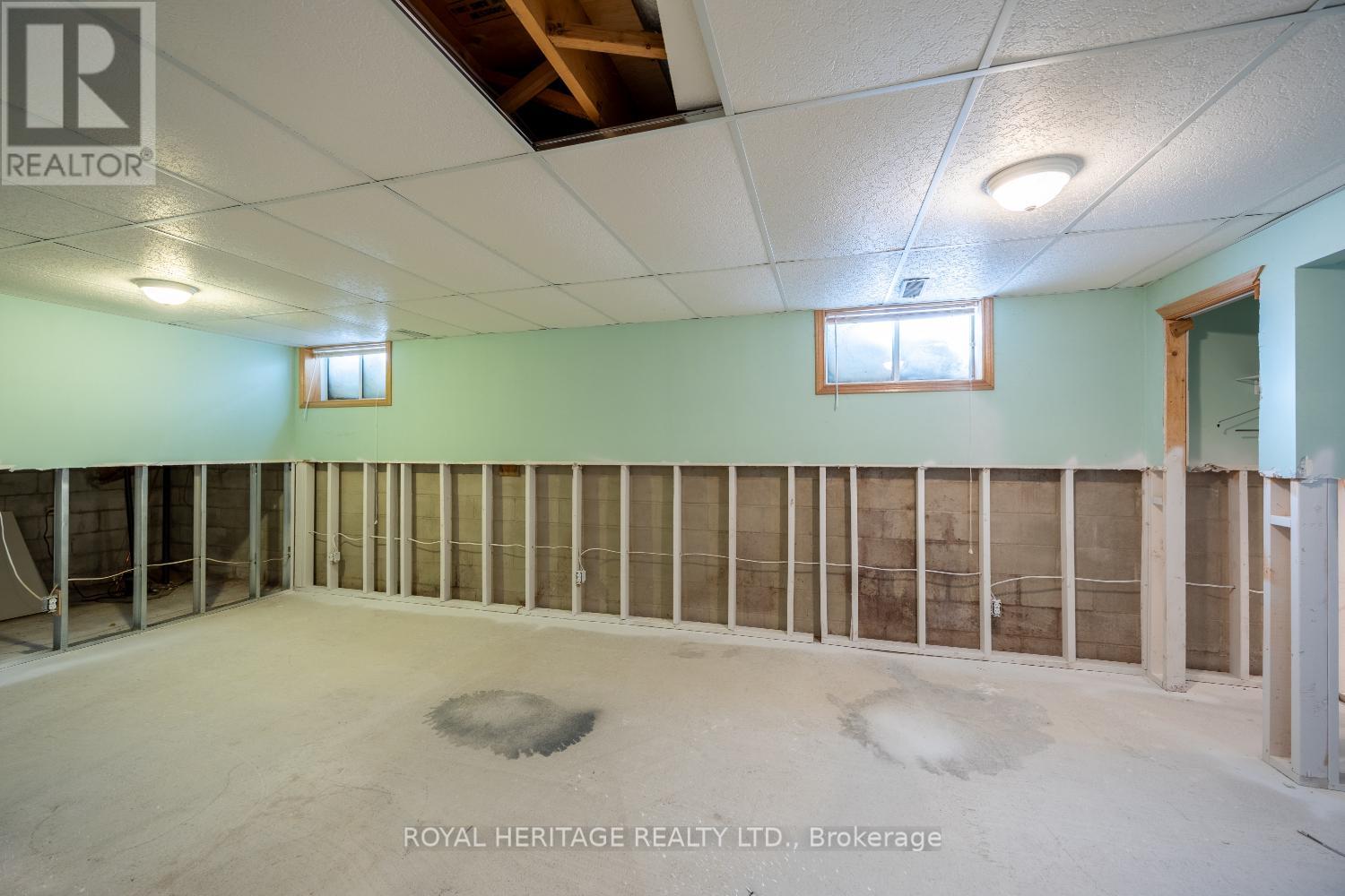 31 Wellington Street, Brock, Ontario  L0K 1A0 - Photo 29 - N12634348