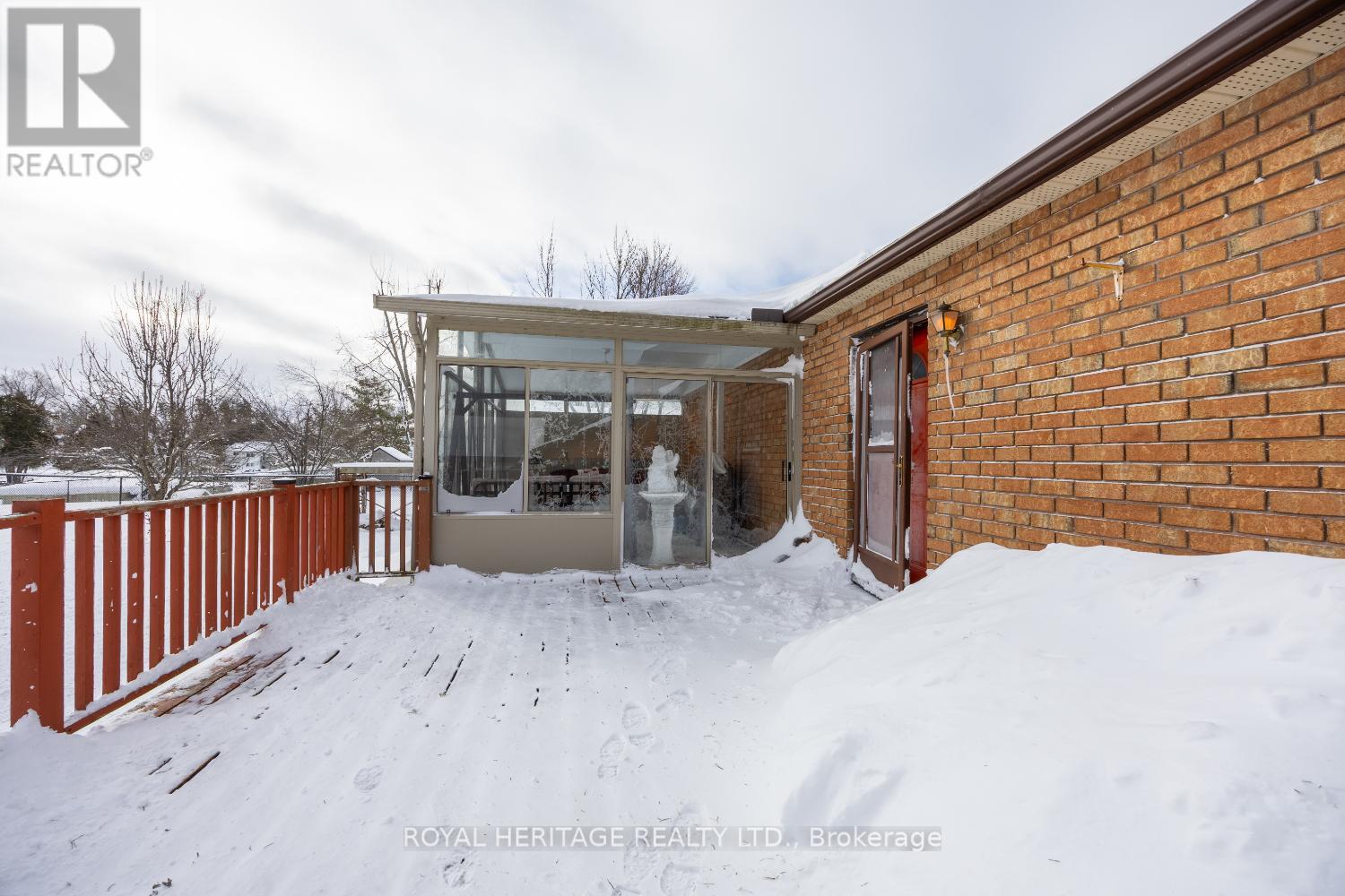 31 Wellington Street, Brock, Ontario  L0K 1A0 - Photo 37 - N12634348