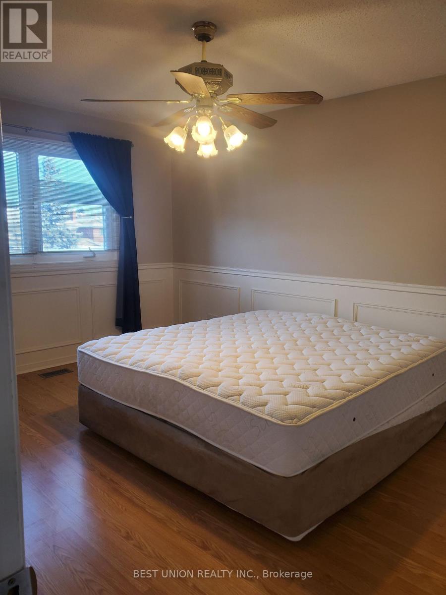 104 Houseman Crescent, Richmond Hill (North Richvale), Ontario  L4C 7S5 - Photo 12 - N12635498