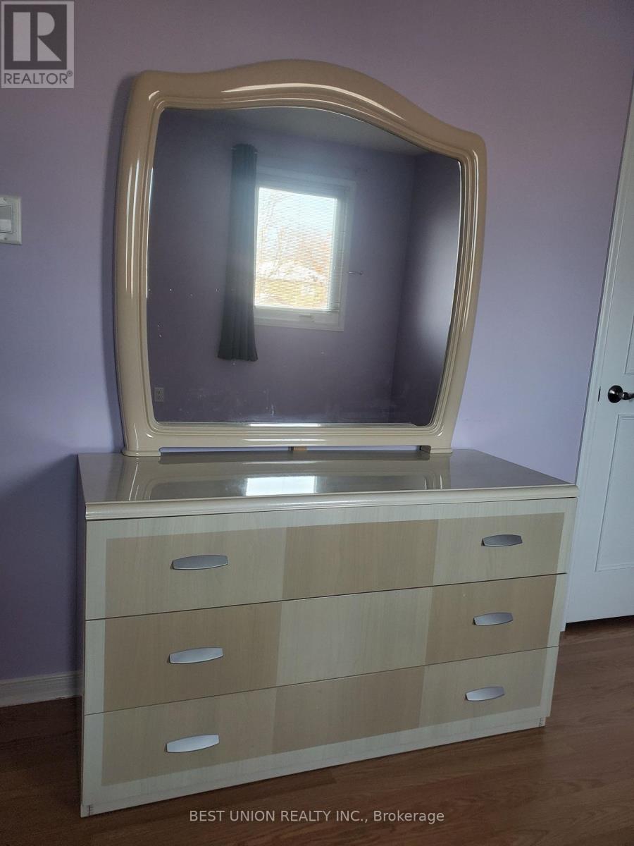 104 Houseman Crescent, Richmond Hill (North Richvale), Ontario  L4C 7S5 - Photo 13 - N12635498