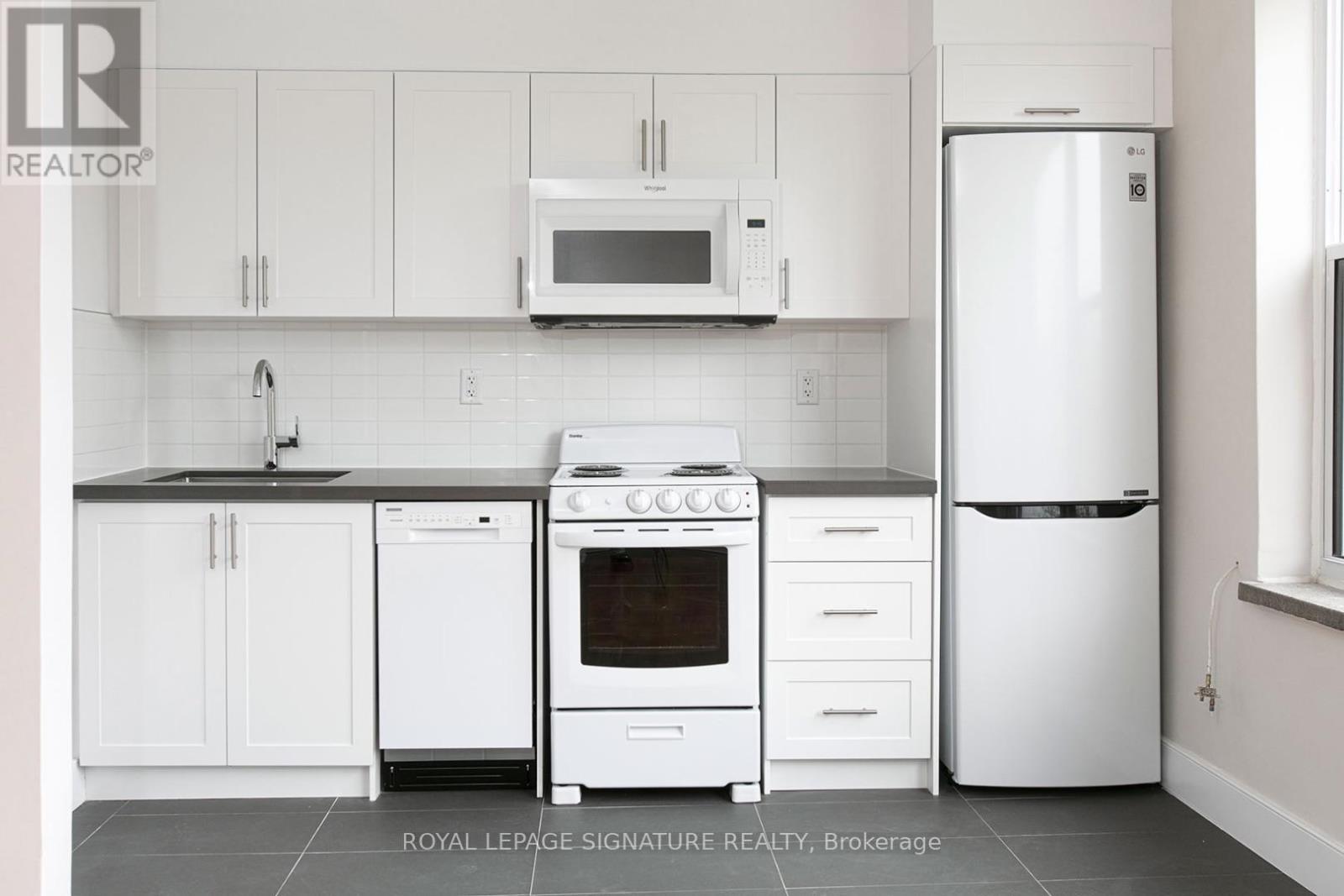 202 - 1545 Bathurst Street, Toronto, Ontario  M5P 3H6 - Photo 3 - C12633818